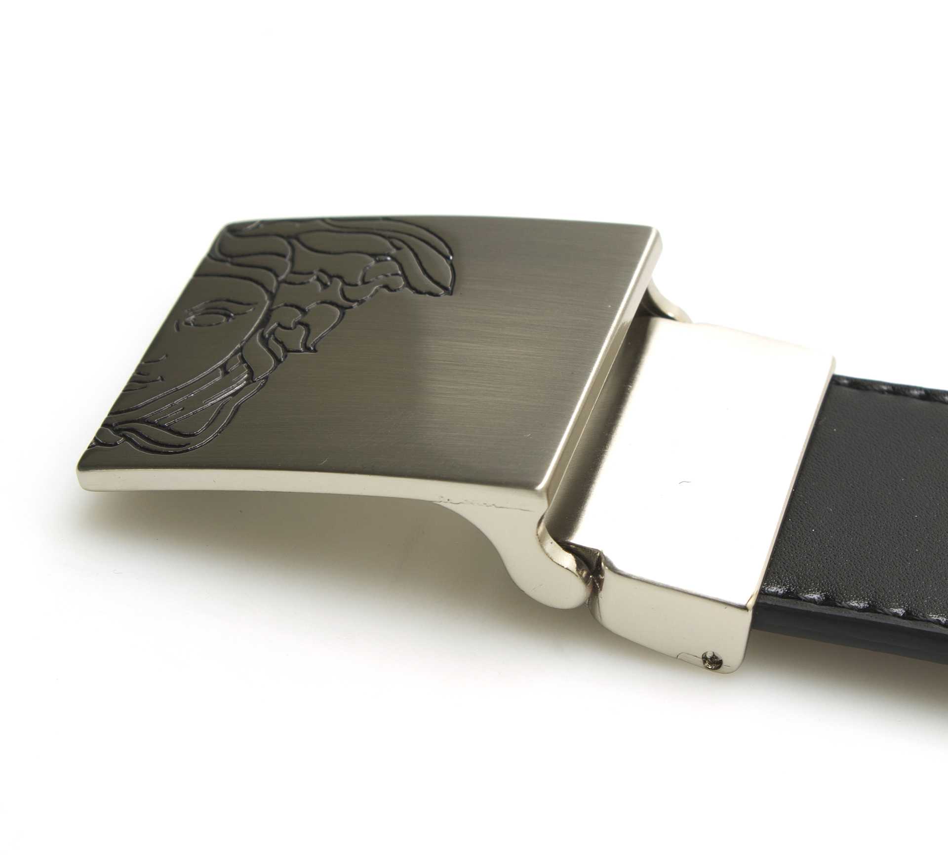 范思哲 vc 系列 皮带 v91s203-vm00046-v000 有包装盒